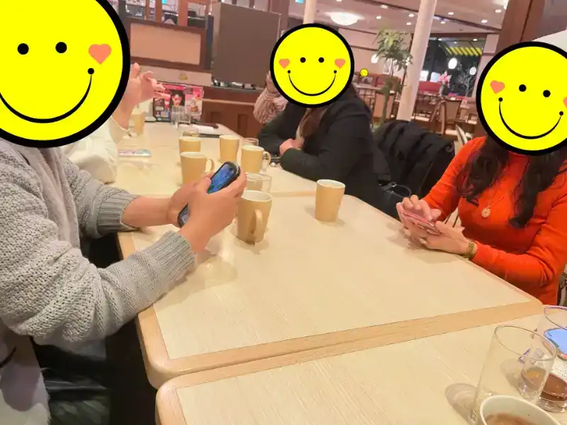 ふくおか縁活カフェ会の楽しい様子